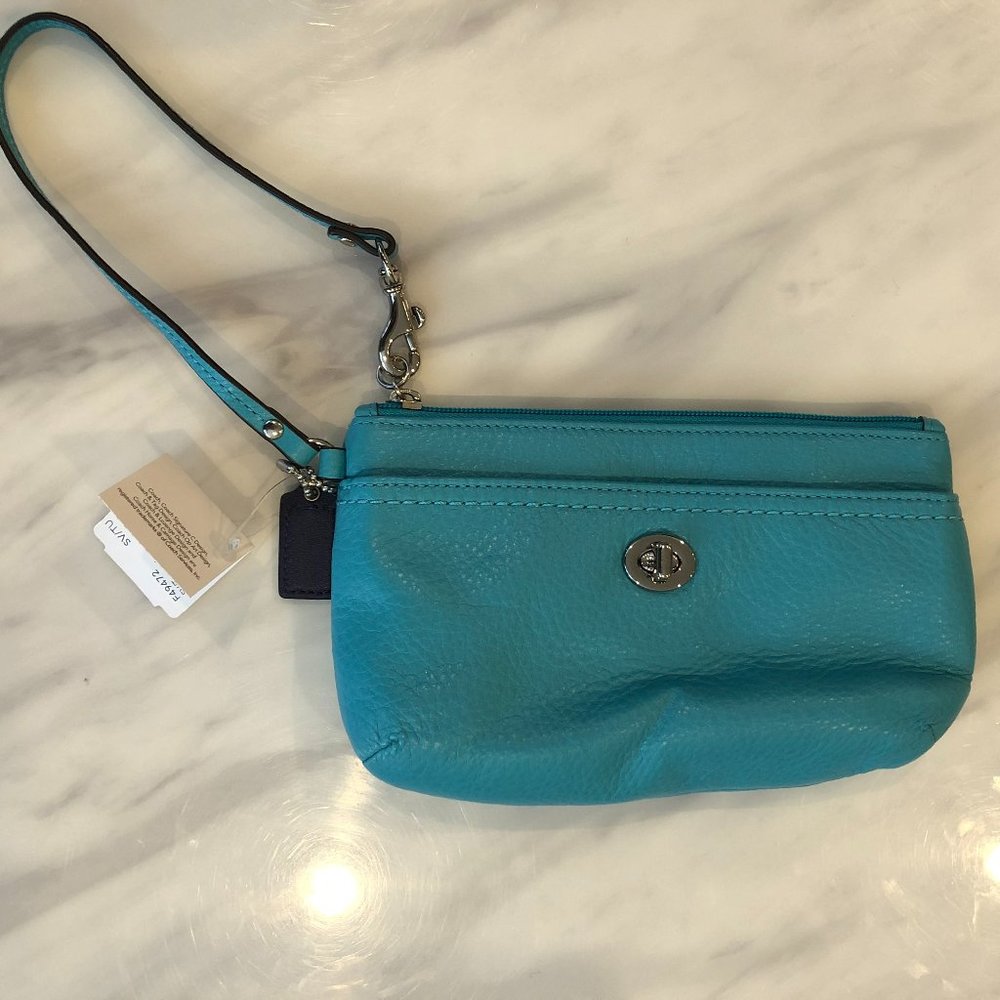 Coach Park Leather Medium Wristlet - Turquoise NEW